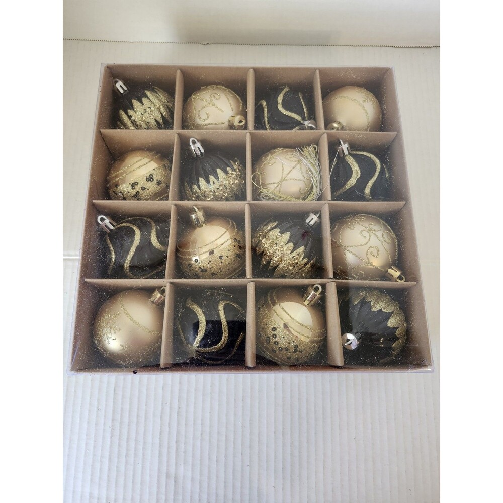 16 Piece Black And Gold Round Ornaments